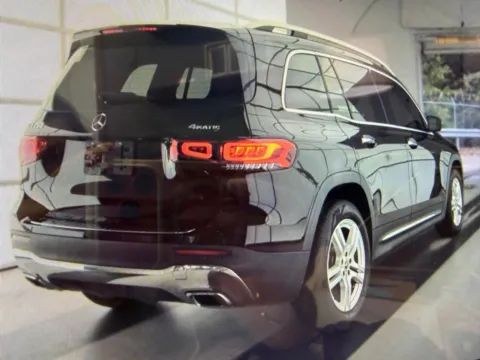 More photos of 2021 Mercedes-Benz GLB 250 at Richmond Car and Truck Center, KY