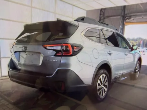More photos of 2020 Subaru Outback Premium at Richmond Car and Truck Center, KY