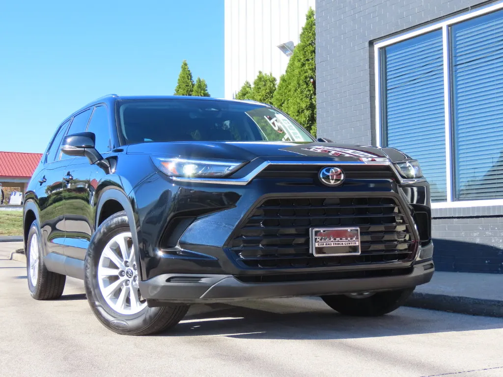 Black 2025 Toyota Grand Highlander XLE for sale in Richmond, KY