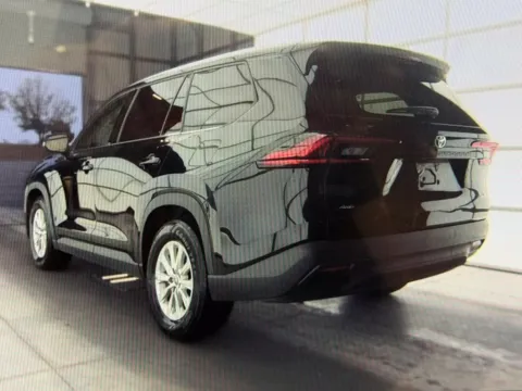 More photos of 2025 Toyota Grand Highlander XLE at Richmond Car and Truck Center, KY