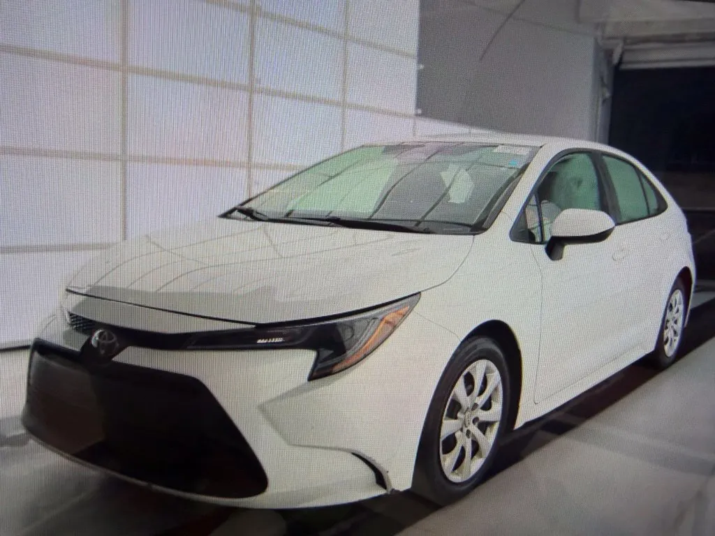 White 2024 Toyota Corolla LE for sale in Richmond, KY