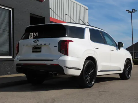 More photos of 2024 Hyundai Palisade Calligraphy Night Edition at Richmond Car and Truck Center, KY