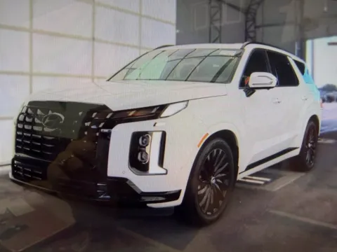Photos of 2024 Hyundai Palisade Calligraphy Night Edition for sale in Richmond, KY at Richmond Car and Truck Center