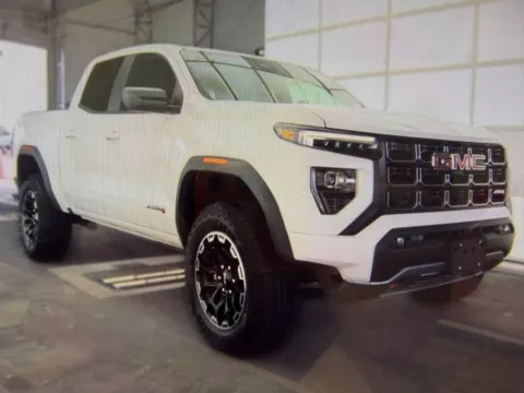 White 2026 GMC Canyon AT4 for sale in Richmond, KY