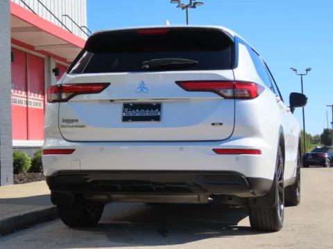 More photos of 2023 Mitsubishi Outlander SE Black Edition at Richmond Car and Truck Center, KY