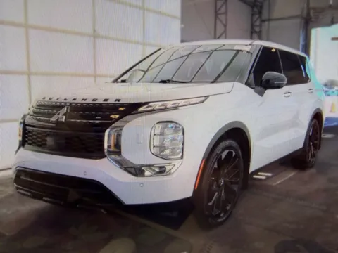 Photos of 2023 Mitsubishi Outlander SE Black Edition for sale in Richmond, KY at Richmond Car and Truck Center