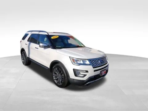 Another view of 2016 Ford Explorer Platinum for sale in Milwaukee, WI at Diamond Jim's West Allis