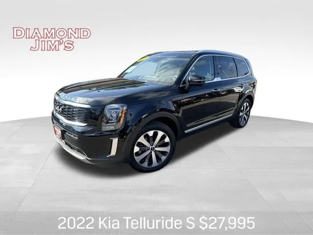 Black 2022 Kia Telluride S for sale in Milwaukee, WI