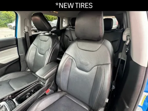 Photos of 2022 Jeep Compass Limited for sale in Milwaukee, WI at Diamond Jim's West Allis