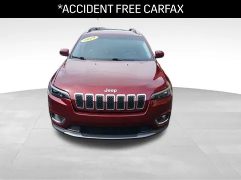 Photos of 2019 Jeep Cherokee Limited for sale in Milwaukee, WI at Diamond Jim's West Allis