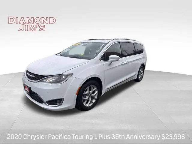 White 2020 Chrysler Pacifica Touring L Plus for sale in Milwaukee, WI