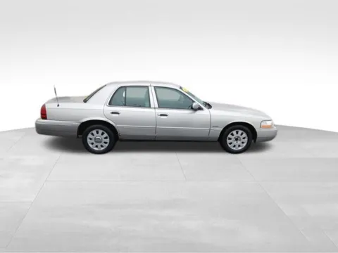 More photos of 2005 Mercury Grand Marquis LS at Diamond Jim's West Allis, WI