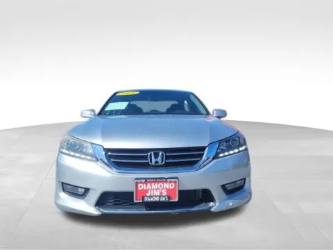 Photos of 2014 Honda Accord EX-L for sale in Milwaukee, WI at Diamond Jim's West Allis