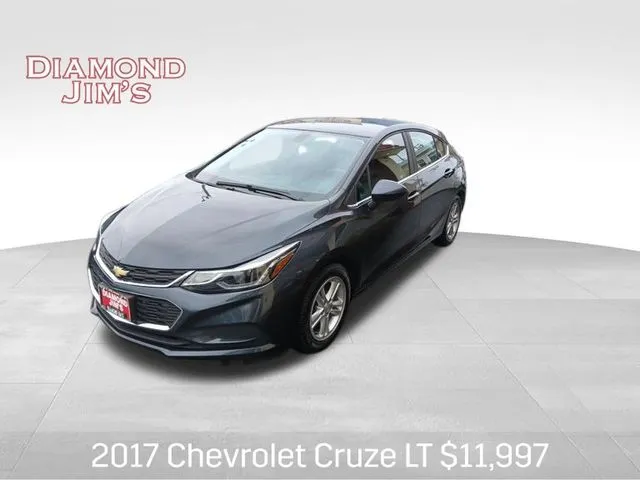 Gray 2017 Chevrolet Cruze LT for sale in Milwaukee, WI