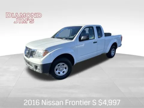 White 2016 Nissan Frontier S for sale in Milwaukee, WI
