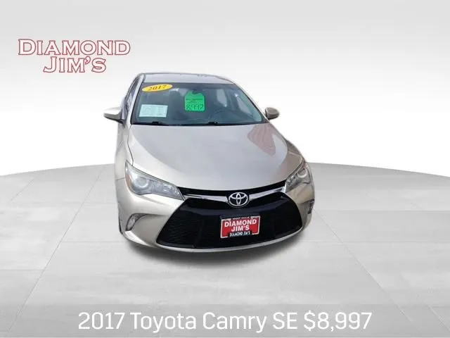 Silver 2017 Toyota Camry SE for sale in Milwaukee, WI