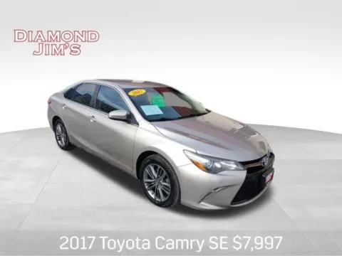 Beige 2017 Toyota Camry SE for sale in Milwaukee, WI