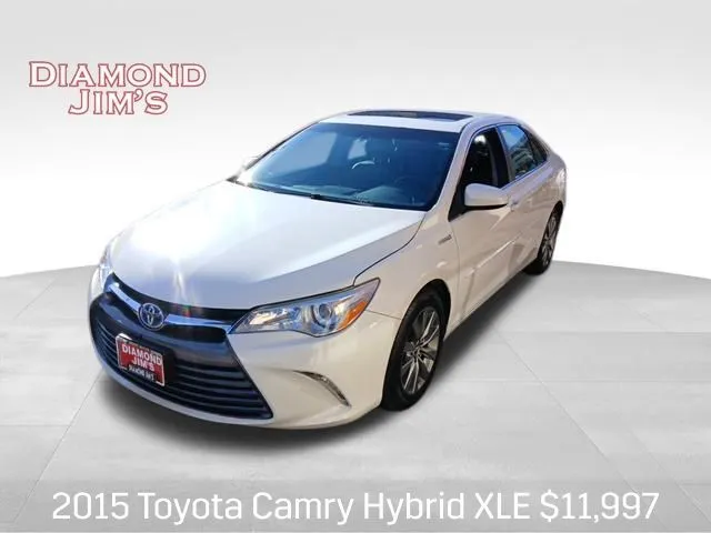 Black 2015 Toyota Camry Hybrid XLE for sale in Milwaukee, WI