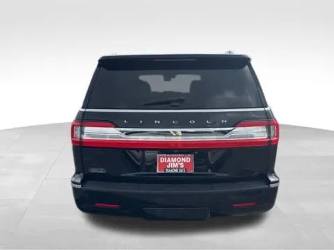 More photos of 2018 Lincoln Navigator Reserve at Diamond Jim's West Allis, WI