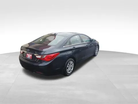 More photos of 2012 Hyundai Sonata GLS at Diamond Jim's West Allis, WI