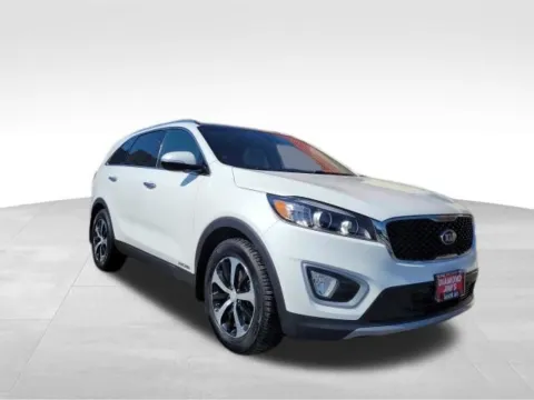Another view of 2017 Kia Sorento EX for sale in Milwaukee, WI at Diamond Jim's West Allis