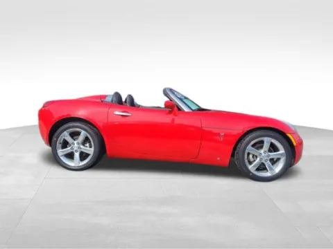 More photos of 2006 Pontiac Solstice at Diamond Jim's West Allis, WI
