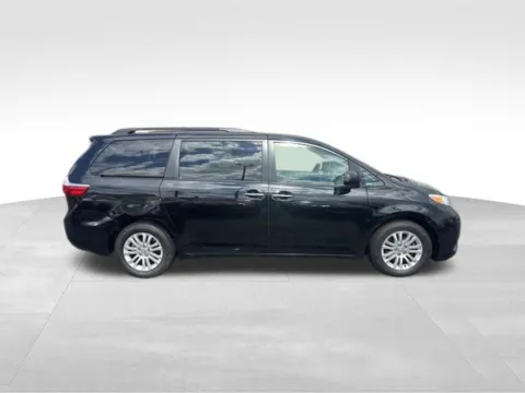 Photos of 2015 Toyota Sienna XLE for sale in Milwaukee, WI at Diamond Jim's West Allis