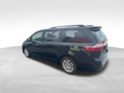 More photos of 2015 Toyota Sienna XLE at Diamond Jim's West Allis, WI