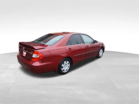 More photos of 2002 Toyota Camry XLE at Diamond Jim's West Allis, WI