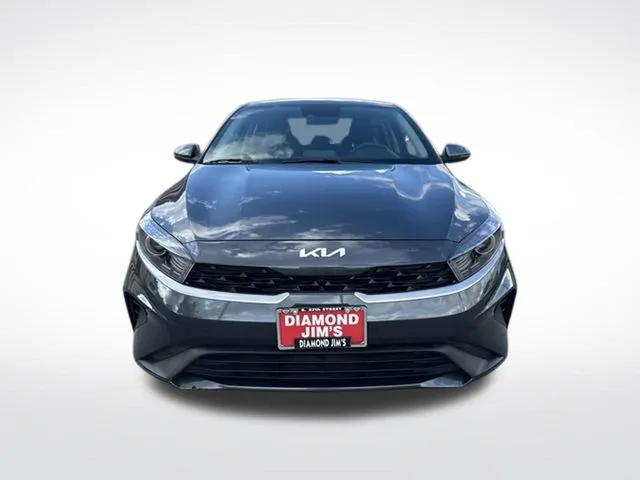 2023 Kia Forte LXS - Photo 27