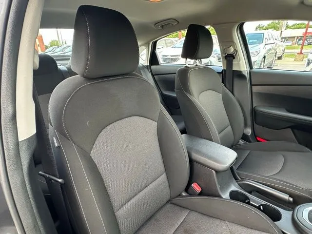 2023 Kia Forte LXS - Photo 25