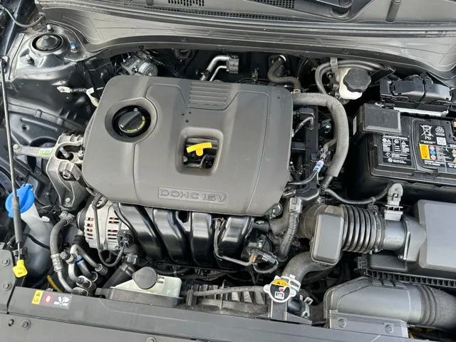 2023 Kia Forte LXS - Photo 28