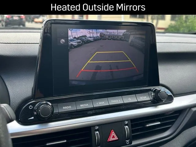 2023 Kia Forte LXS - Photo 10