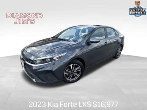 Gray 2023 Kia Forte LXS for sale in Milwaukee, WI