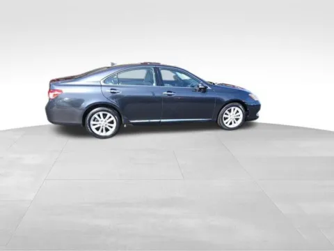 More photos of 2011 Lexus ES 350 at Diamond Jim's West Allis, WI