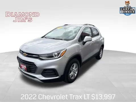Silver 2022 Chevrolet Trax LT for sale in Milwaukee, WI