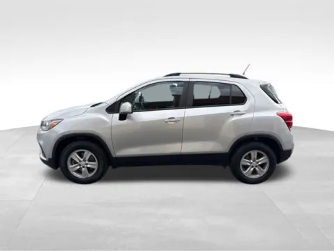 Another view of 2022 Chevrolet Trax LT for sale in Milwaukee, WI at Diamond Jim's West Allis