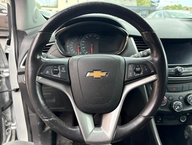 2022 Chevrolet Trax LT - Photo 10