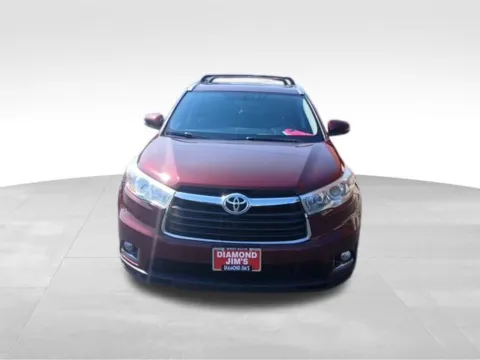 Photos of 2015 Toyota Highlander Limited for sale in Milwaukee, WI at Diamond Jim's West Allis