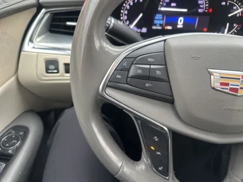 More photos of 2019 Cadillac XT5 Luxury at Diamond Jim's West Allis, WI