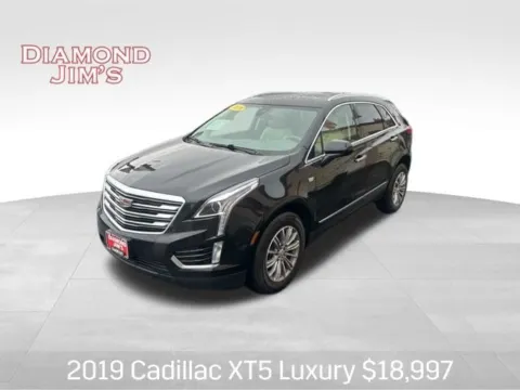 Black 2019 Cadillac XT5 Luxury for sale in Milwaukee, WI