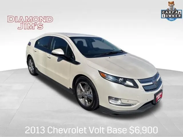 White 2013 Chevrolet Volt for sale in Milwaukee, WI
