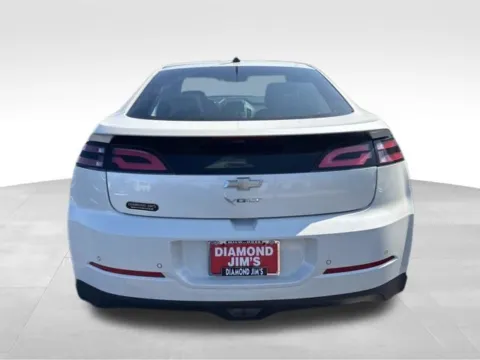 More photos of 2013 Chevrolet Volt at Diamond Jim's West Allis, WI