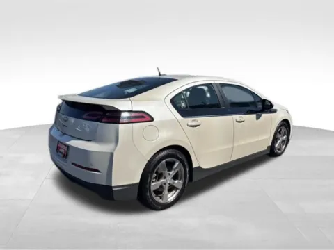 Another view of 2013 Chevrolet Volt for sale in Milwaukee, WI at Diamond Jim's West Allis