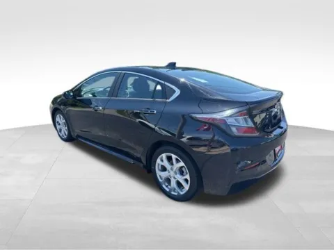 More photos of 2017 Chevrolet Volt Premier at Diamond Jim's West Allis, WI