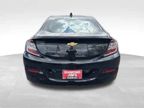 More photos of 2017 Chevrolet Volt Premier at Diamond Jim's West Allis, WI