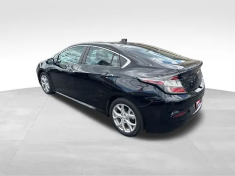 More photos of 2017 Chevrolet Volt Premier at Diamond Jim's West Allis, WI