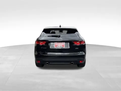 More photos of 2017 Jaguar F-PACE 35t R-Sport at Diamond Jim's West Allis, WI