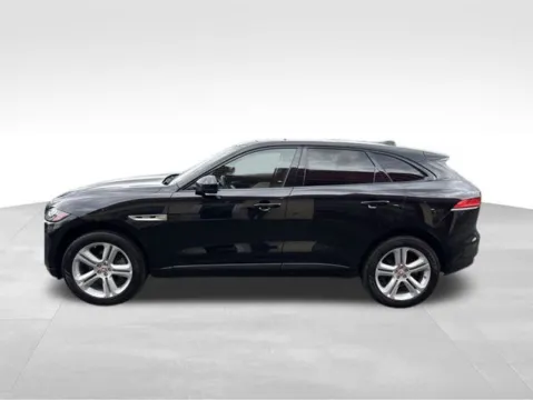 Another view of 2017 Jaguar F-PACE 35t R-Sport for sale in Milwaukee, WI at Diamond Jim's West Allis