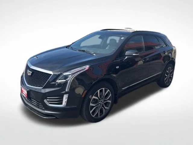 Black 2021 Cadillac XT5 Sport for sale in Milwaukee, WI